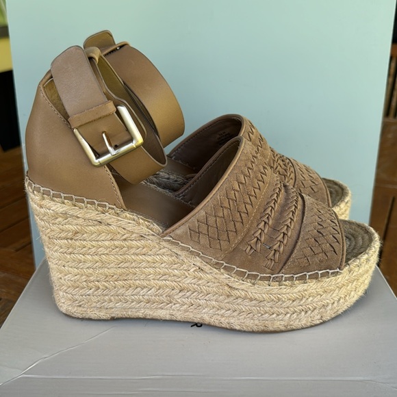 Marc Fisher 9M natural multi suede Alina platform espadrille sandal - Picture 3 of 9